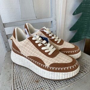 Stylish Brown and Cream Platform Sneakers
Women’s NWT